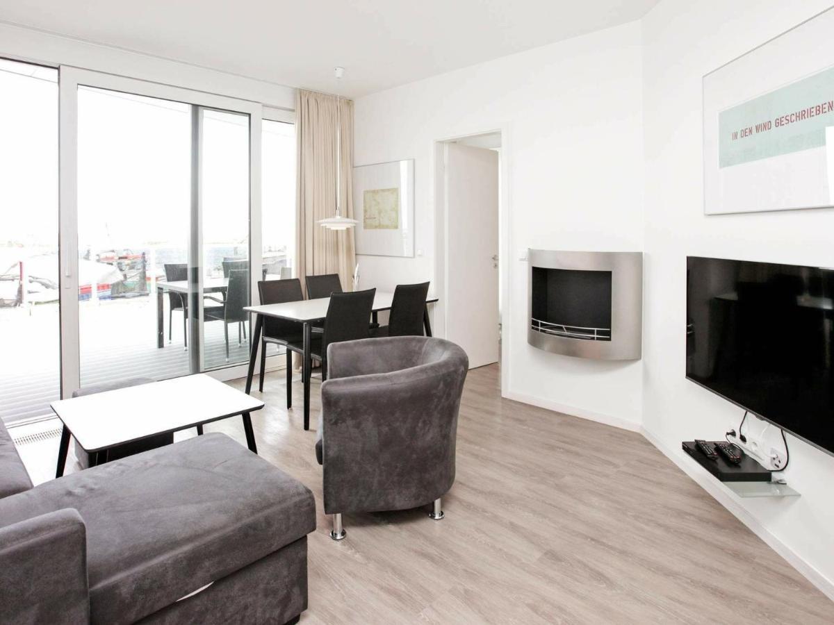 Two-bedroom In 23 Apartment *